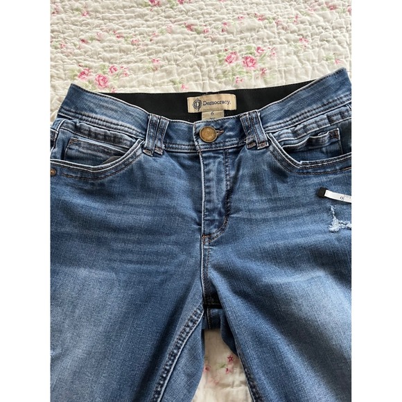 Democracy Women's Size 6 Blue Wash Distressed 'AB' Technology Skinny Jeans - Picture 10 of 10